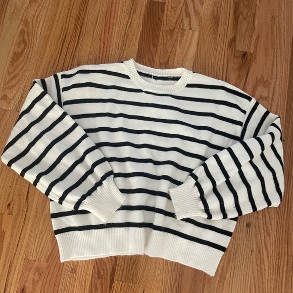 Madewell Sweaters - Madewell fuzzy Striped Black and White Sweater